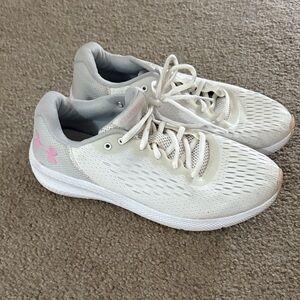 Under Armour Women's white and Pink Athletic Shoes sz 8.5